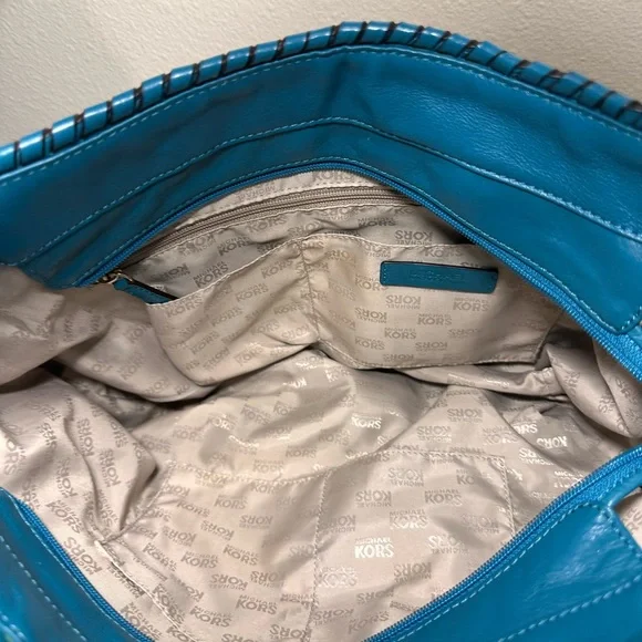 Michael Kors Bennet Large Signature Logo Shoulder Hobo Bag with COA - Picture 4 of 7